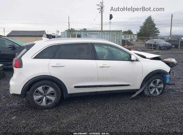 KNDCC3LC7H5072128 2017 KIA NIRO Белый Панорамный вид салона 360°