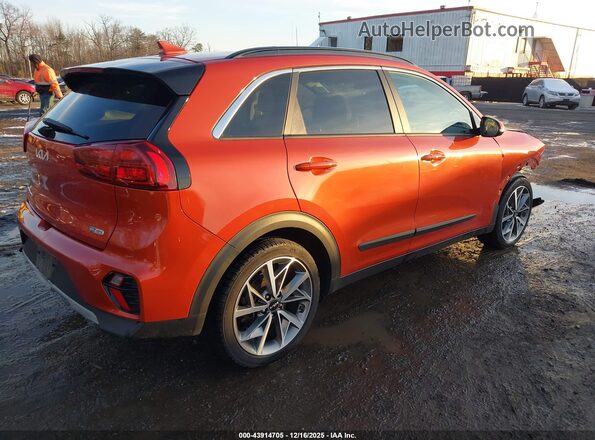 KNDCC3LC7N5536837 2022 KIA NIRO Orange Trasero derecho