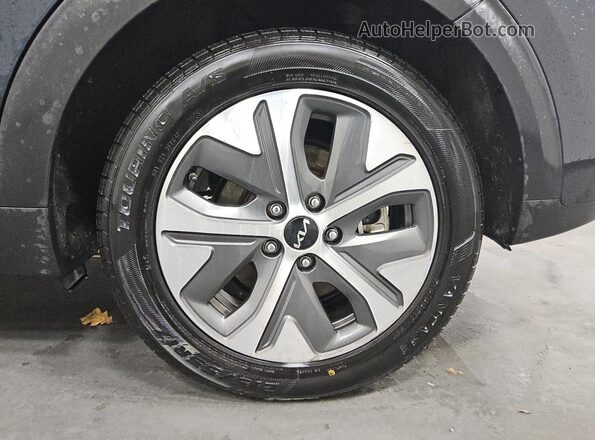 KNDCC3LG0N5160422 2022 KIA NIRO Black 