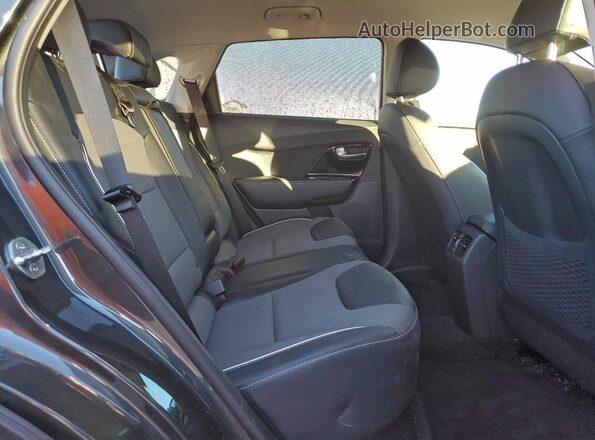 KNDCC3LG6N5116960 2022 KIA NIRO Charcoal Widok tylnych siedzeń