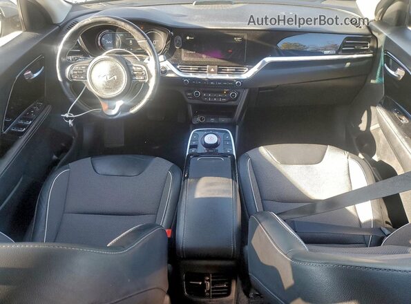 KNDCC3LG7N5124758 2022 KIA NIRO Gray Vista del salpicadero