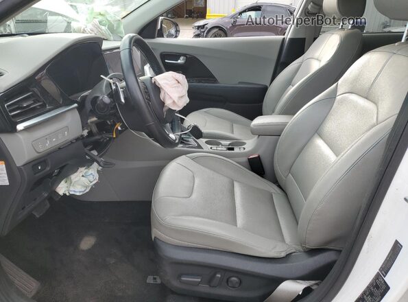 KNDCE3LC1M5483514 2021 KIA NIRO White Vista interior delantera