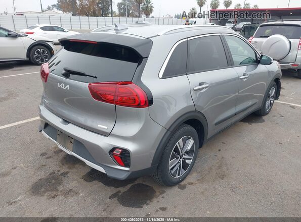 KNDCE3LC8N5490784 2022 KIA NIRO Silver Tył prawy