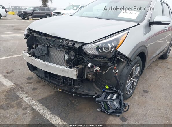 KNDCE3LC8N5490784 2022 KIA NIRO Silver Widok z przodu