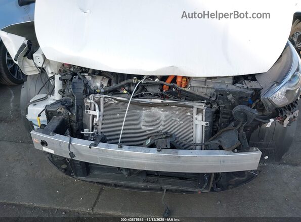KNDCE3LC9N5489823 2022 KIA NIRO White 