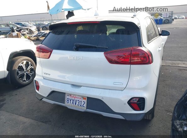 KNDCE3LC9N5489823 2022 KIA NIRO White 