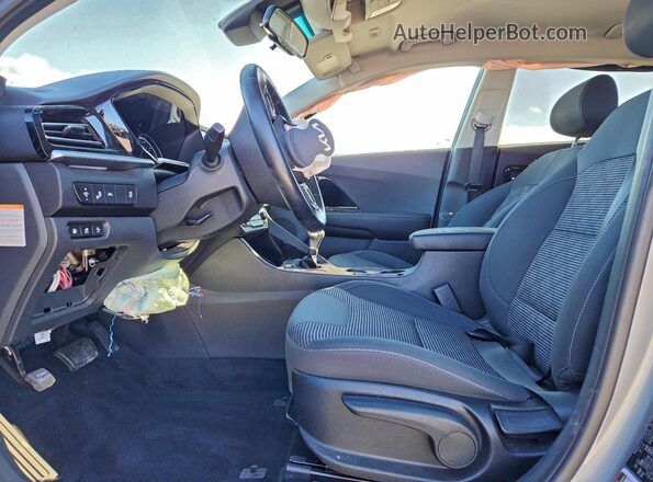KNDCM3LD3N5518552 2022 KIA NIRO Silver Vista interior delantera