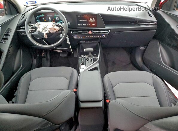 KNDCP3LE1T5332926 2026 KIA NIRO Red Вид панелі приладів