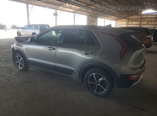 KNDCP3LE2P5082568 2023 KIA NIRO Silver Trasero izquierdo