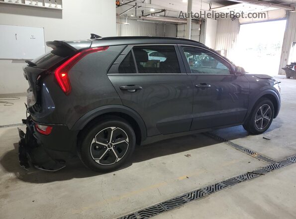 KNDCP3LE6P5104331 2023 KIA NIRO Gray Tył prawy