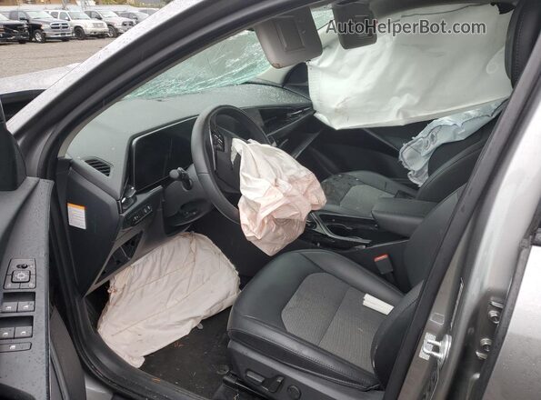KNDCR3LE0P5052172 2023 KIA NIRO Silver Vista del salpicadero