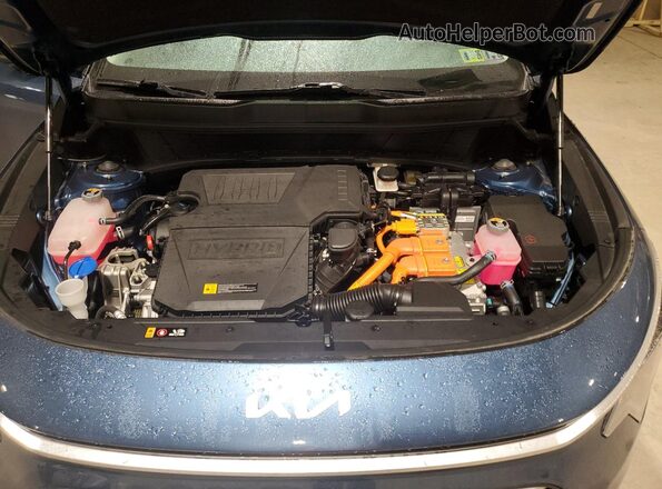 KNDCR3LE3R5124775 2024 KIA NIRO Blue Engine compartment view