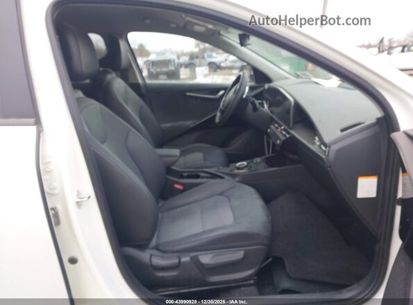KNDCS3LF4R5183170 2024 KIA NIRO PLUG-IN HYBRID White Front interior view