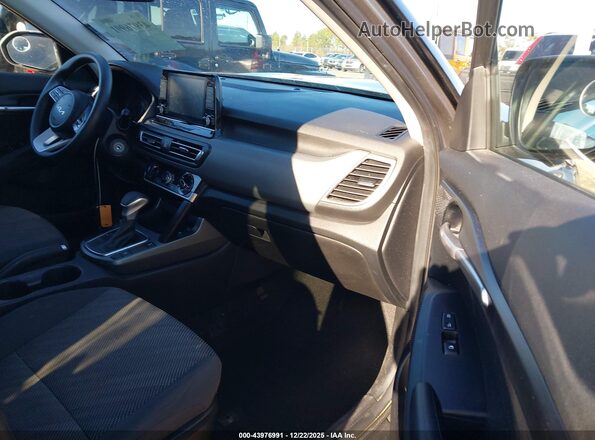 KNDEPCAA3P7423019 2023 KIA SELTOS Silver Вид салону спереду