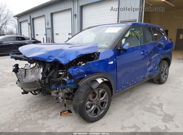 KNDEPCAA7R7646571 2024 KIA SELTOS Blue წინა მარცხენა ხედი სამი მეოთხედიდან