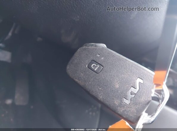 KNDERCAA8S7667767 2025 KIA SELTOS Turquoise Widok deski rozdzielczej