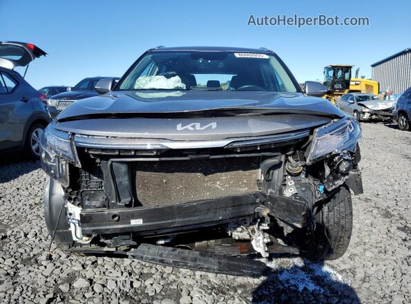 KNDEU2AA2P7371627 2023 KIA SELTOS Gray Widok z przodu
