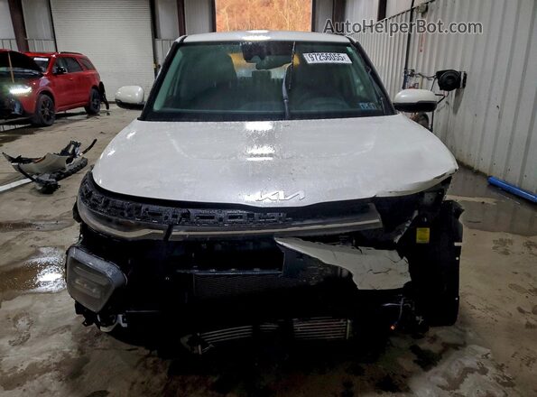 KNDJ53AFXN7166731 2022 KIA SOUL White წინა ხედი