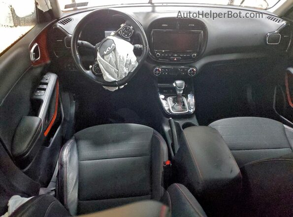 KNDJ53AFXN7166731 2022 KIA SOUL White წინა პანელის ხედი