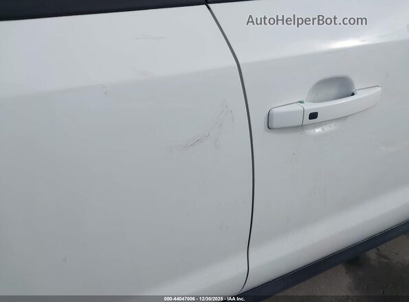 KNDJX3AE2G7007593 2016 KIA SOUL EV White Widok z przodu