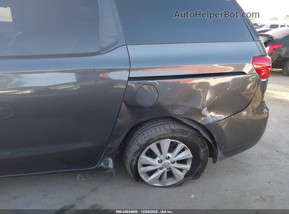 KNDMB5C11H6233178 2017 KIA SEDONA Gray Front view