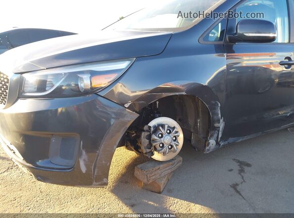 KNDMB5C11H6233178 2017 KIA SEDONA Gray 
