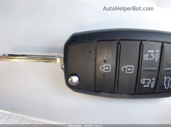 KNDMB5C11H6233178 2017 KIA SEDONA Gray Dashboard view