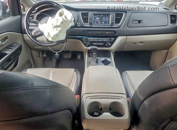 KNDMB5C12L6575182 2020 KIA SEDONA Blue Widok deski rozdzielczej