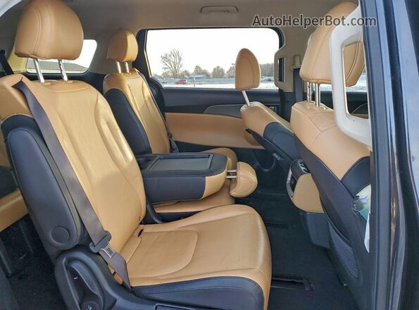 KNDNB4H33R6375137 2024 KIA CARNIVAL Black Вид задньої частини салону