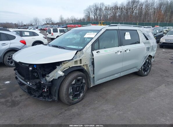 KNDNC5K33T6568052 2026 KIA CARNIVAL MPV Silver წინა მარცხენა ხედი სამი მეოთხედიდან