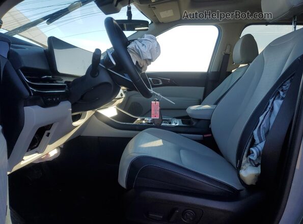 KNDNE5KA8S6050932 2025 KIA CARNIVAL Серый Вид салона спереди