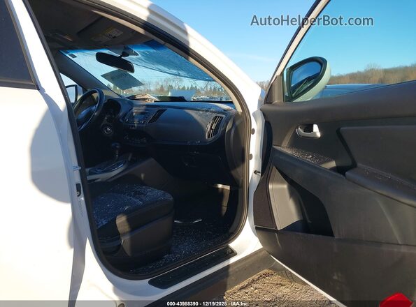 KNDPBCAC3G7848894 2016 KIA SPORTAGE White Սալոնի դիմացի տեսք