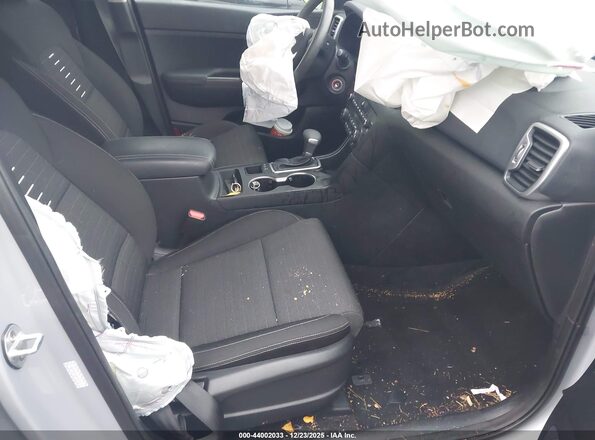 KNDPMCAC0K7541119 2019 KIA SPORTAGE Silver Вид салону спереду