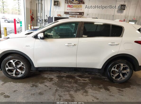 KNDPMCAC4M7909739 2021 KIA SPORTAGE White 