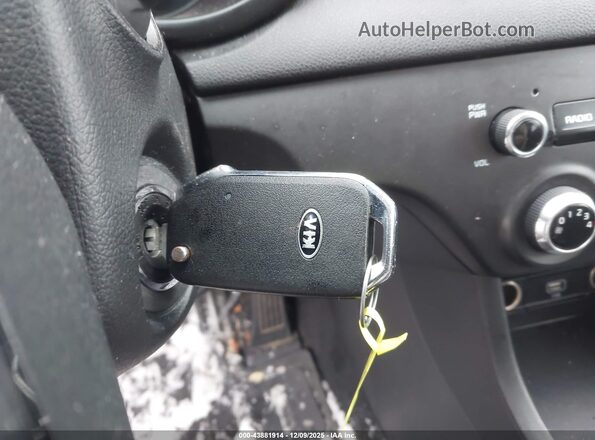 KNDPMCAC9N7955052 2022 KIA SPORTAGE Silver Vista del salpicadero