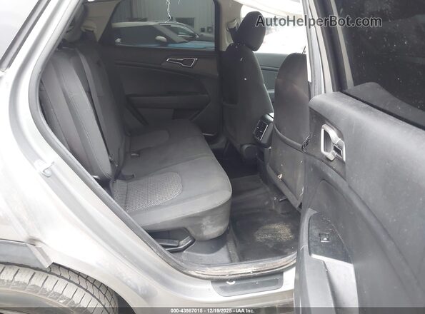 KNDPUCAG3P7062879 2023 KIA SPORTAGE HYBRID Gray Widok naklejki z numerem VIN