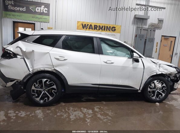 KNDPVCAG0P7082178 2023 KIA SPORTAGE HYBRID White Vista interior trasera