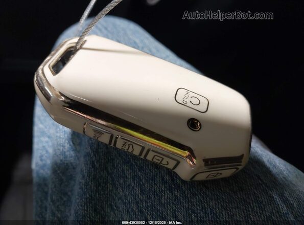 KNDPVCAG0P7082178 2023 KIA SPORTAGE HYBRID White Vista del salpicadero