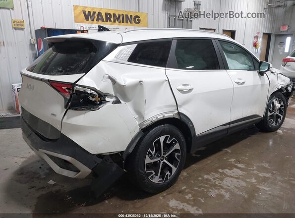 KNDPVCAG0P7082178 2023 KIA SPORTAGE HYBRID White Trasero derecho