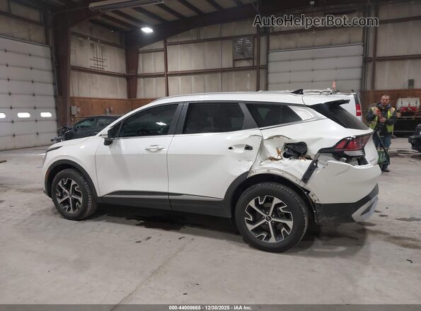 KNDPVCAG9P7112102 2023 KIA SPORTAGE HYBRID White 360 interior view