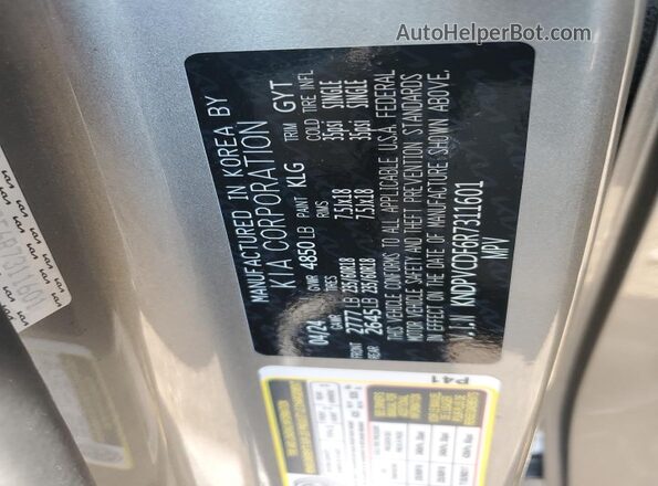 KNDPVCDF6R7311601 2024 KIA SPORTAGE Silver Vista de la etiqueta del VIN