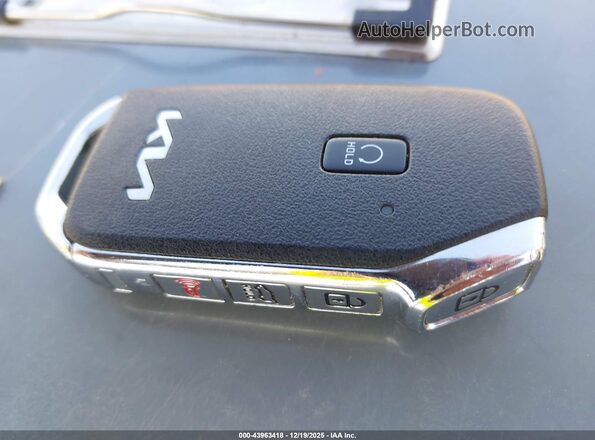 KNDRH4LG8P5175593 2023 KIA SORENTO HYBRID Белый Вид панели приборов