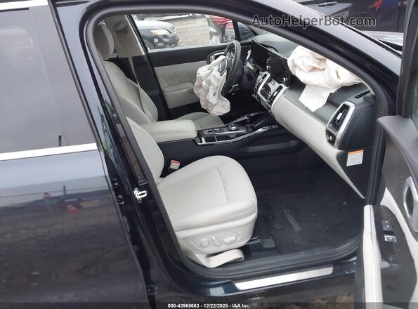 KNDRKDLG8P5220193 2023 KIA SORENTO HYBRID Black Front interior view