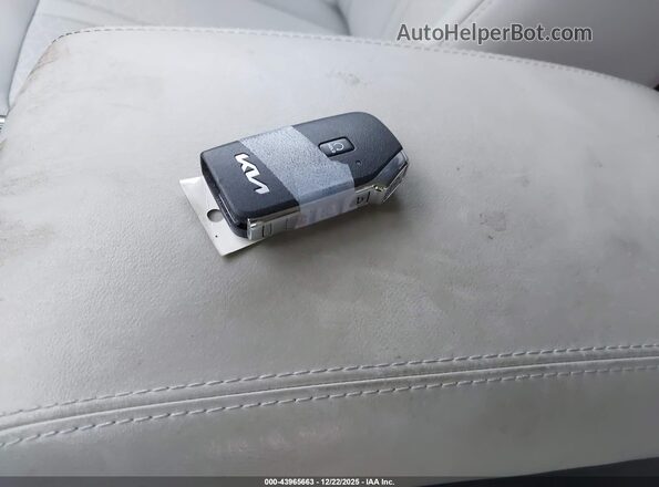 KNDRKDLG8P5220193 2023 KIA SORENTO HYBRID Black Dashboard view