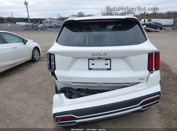 KNDRKDLGXP5204058 2023 KIA SORENTO HYBRID White 