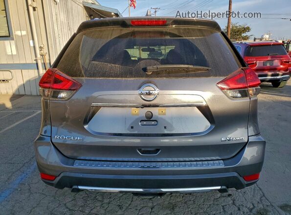 KNMAT2MV0HP589048 2017 NISSAN ROGUE Серебряный Вид сзади