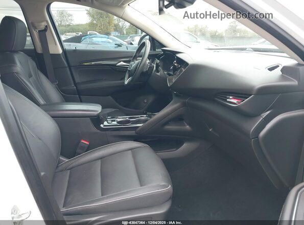LRBFZNR41MD190911 2021 BUICK ENVISION White Front interior view