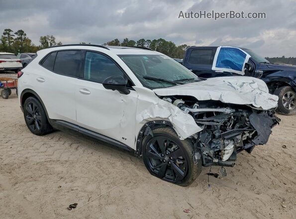 LRBFZPE48RD062299 2024 BUICK ENVISION Белый Передняя правая четверть