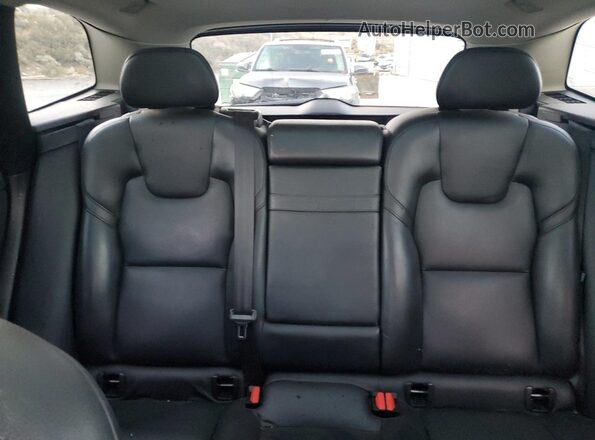 LYV102RK3JB097218 2018 VOLVO XC60 Silver 