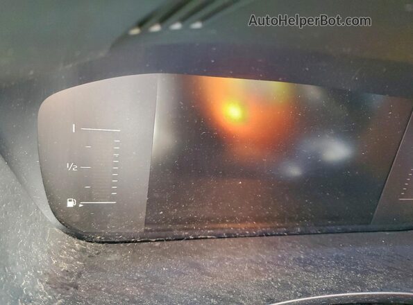 LYV102RK3JB097218 2018 VOLVO XC60 Silver 